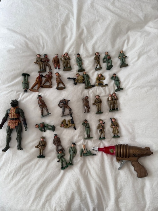 Other - Vintage Metal Toy Soldier Lot with Ray Gun - Green and Brown